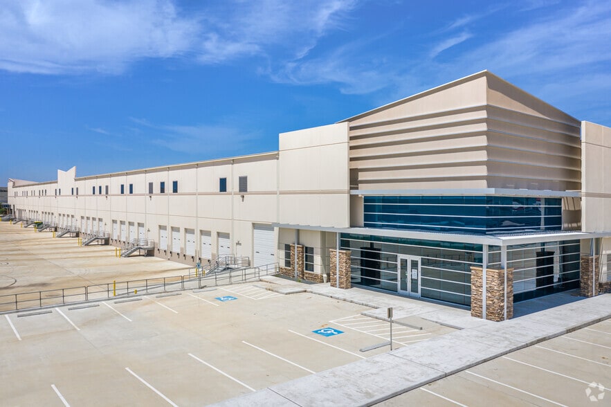 2031 Cypress Station Dr, Houston, TX for sale - Building Photo - Image 1 of 1