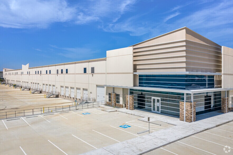 2031 Cypress Station Dr, Houston, TX for sale - Primary Photo - Image 1 of 1