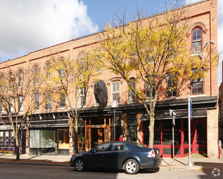 110-114 W Liberty St, Ann Arbor, MI for lease - Building Photo - Image 2 of 7