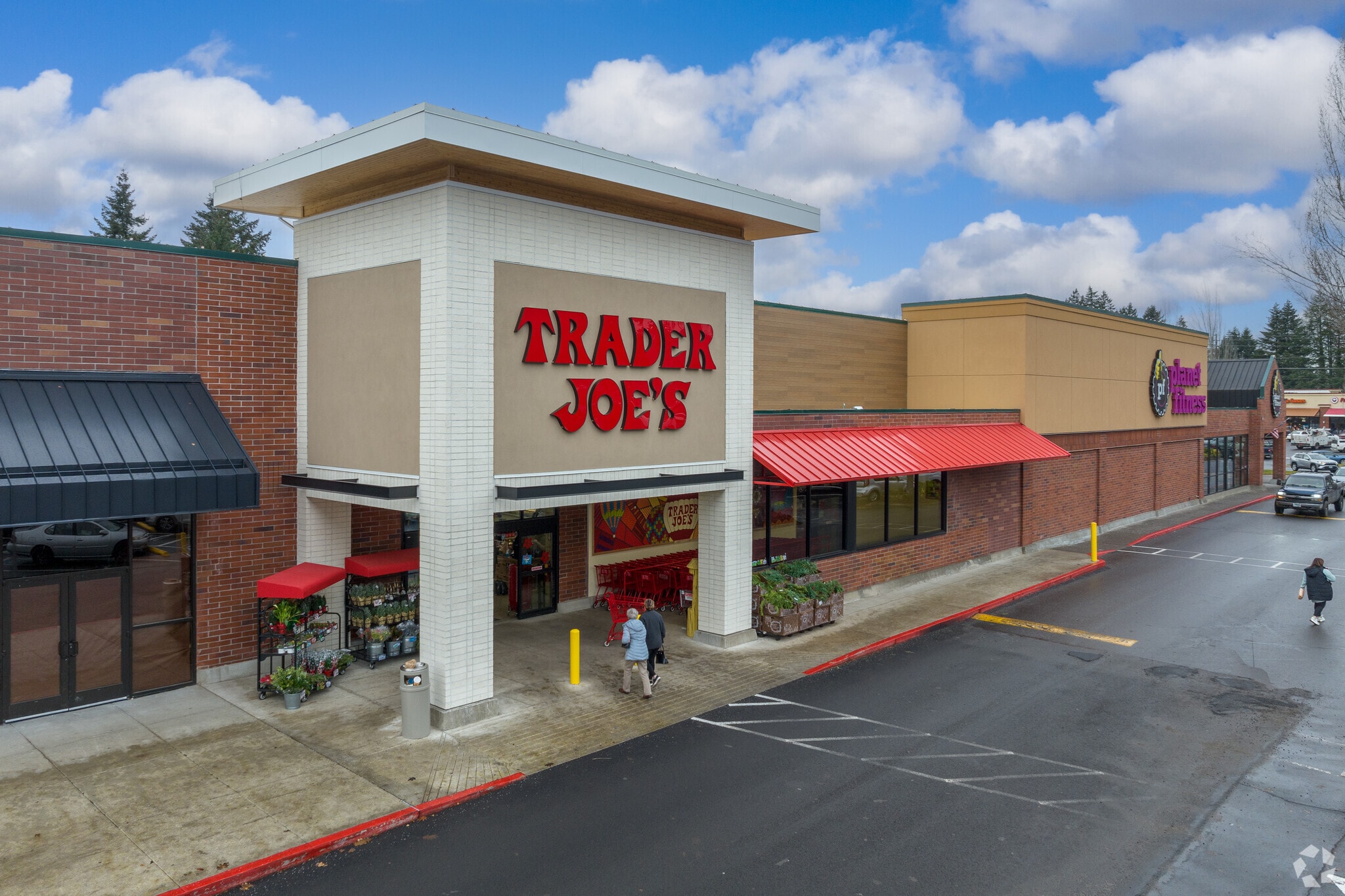 16200 SW Pacific Hwy, Tigard, OR for lease Primary Photo- Image 1 of 8