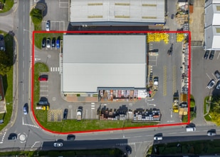 Hambridge Rd, Newbury, BKS - AERIAL  map view