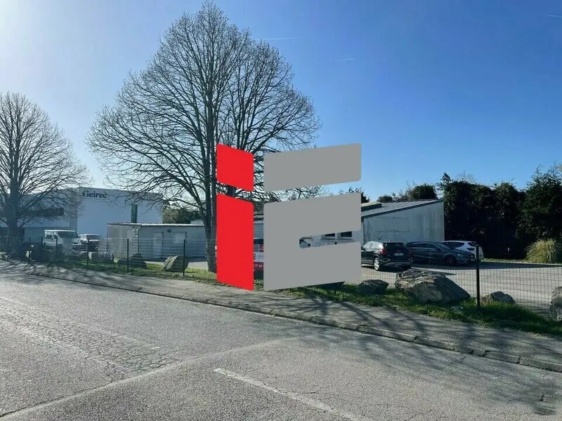 Office in Lorient for lease Building Photo- Image 1 of 4