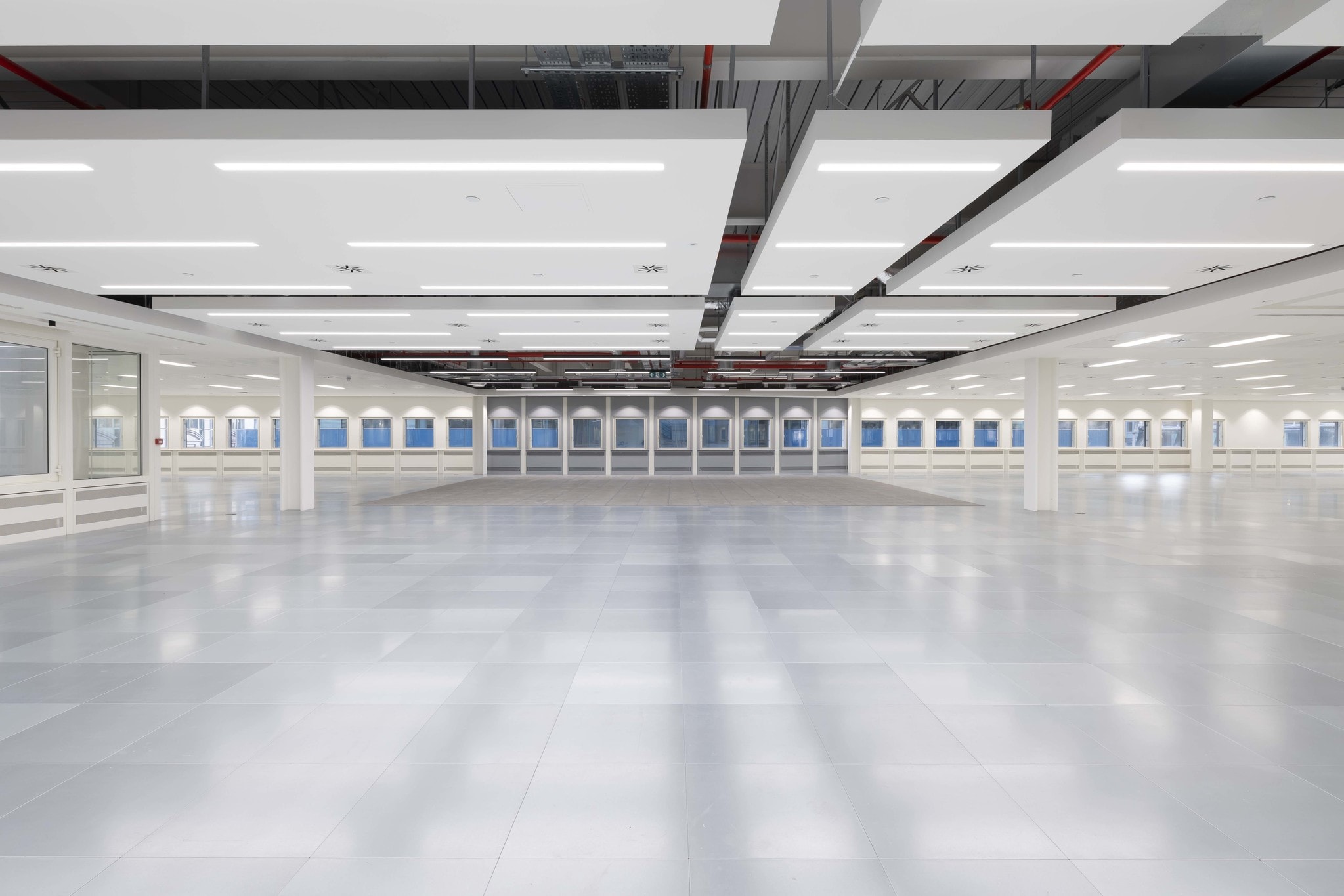 133 Houndsditch, London for sale Interior Photo- Image 1 of 1