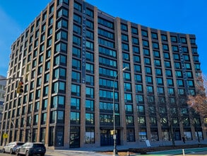 1 Park Pt, Brooklyn, NY for lease Building Photo- Image 2 of 9