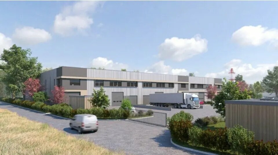 Industrial in Persan for sale - Building Photo - Image 1 of 11