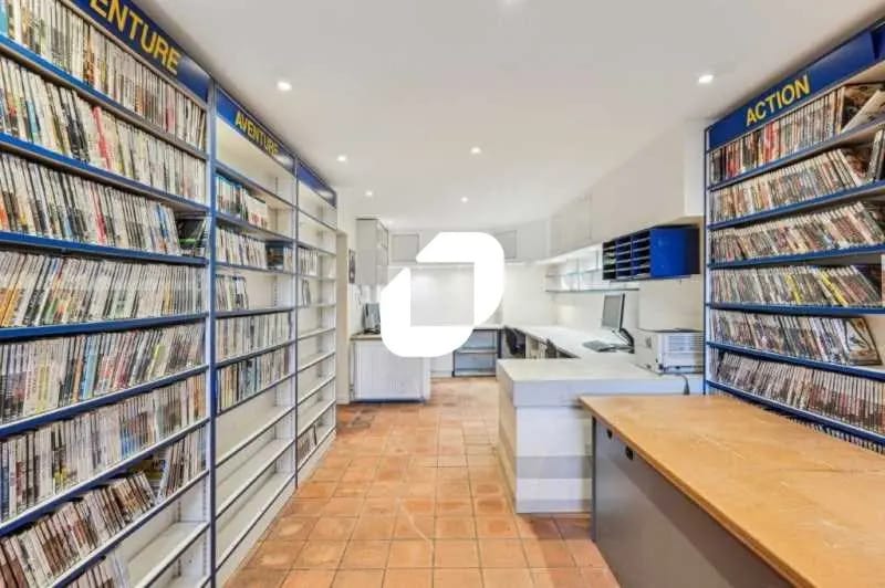 Office in Colombes for sale - Building Photo - Image 3 of 15