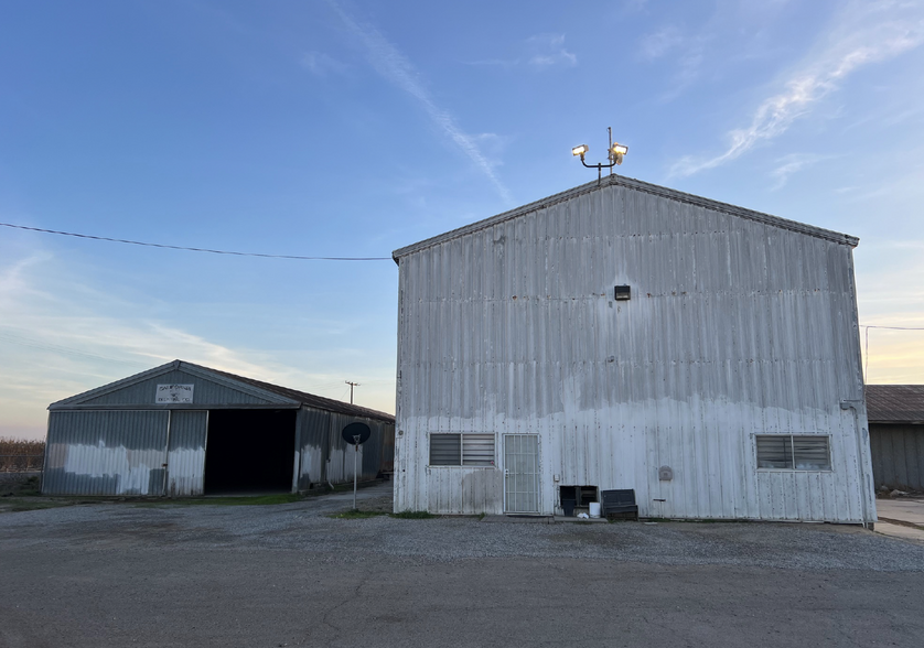 31817 Road 60, Visalia, CA for sale - Primary Photo - Image 1 of 1