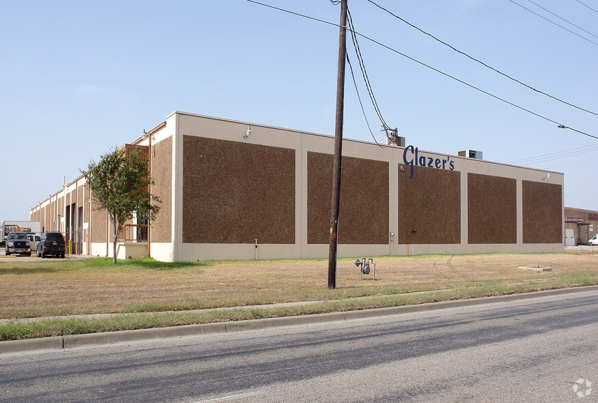 101 45th St, Corpus Christi, TX for lease - Building Photo - Image 3 of 33