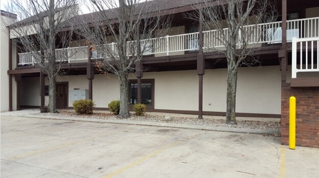 1606 Willow View Rd, Urbana, IL for sale - Primary Photo - Image 1 of 1