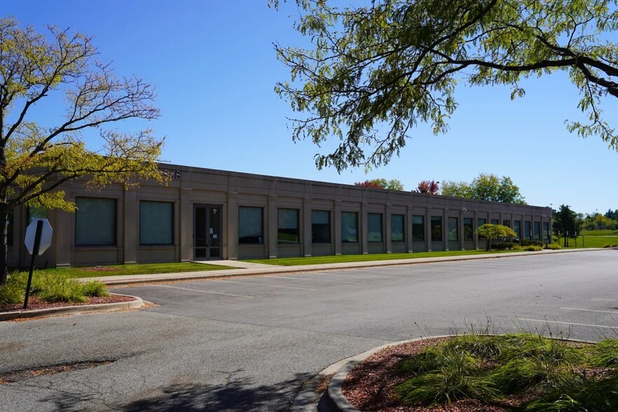 850-868 Technology Way, Libertyville, IL 60048 - Office for Lease | LoopNet