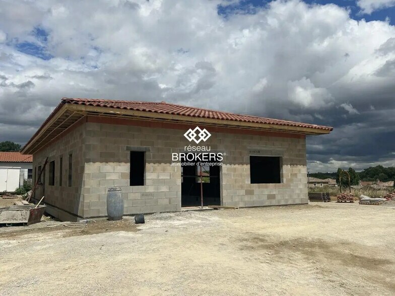 Flex in Saint-Paul-sur-Save for lease - Building Photo - Image 3 of 4