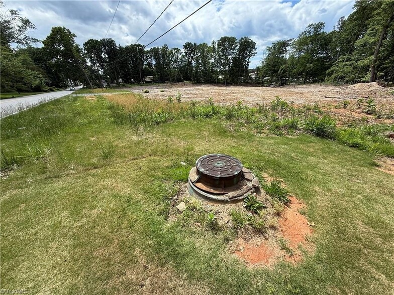 614 Kirby Rd, King, NC for sale - Building Photo - Image 2 of 18