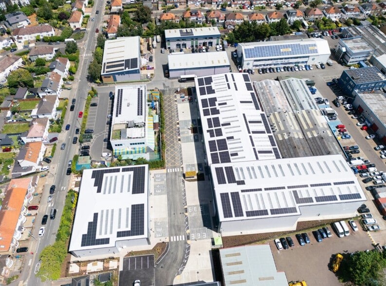 5 Red Lion Rd, Surbiton for lease - Building Photo - Image 1 of 2