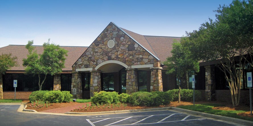 4140 Mendenhall Oaks Pky, High Point, NC for sale Building Photo- Image 1 of 1