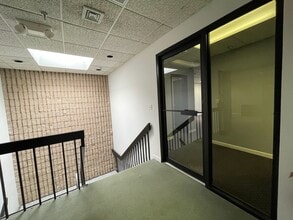 22 Commerce Rd, Newtown, CT for lease Interior Photo- Image 2 of 14