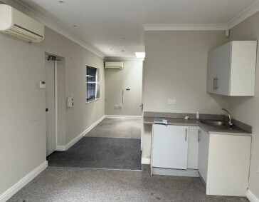 10A Church St, Esher for sale - Interior Photo - Image 2 of 2