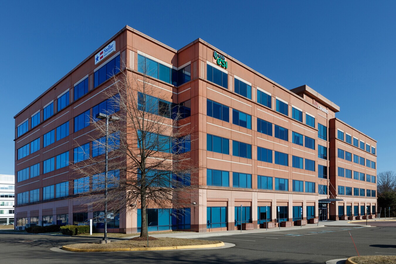 14425 Penrose Pl, Chantilly, VA 20151