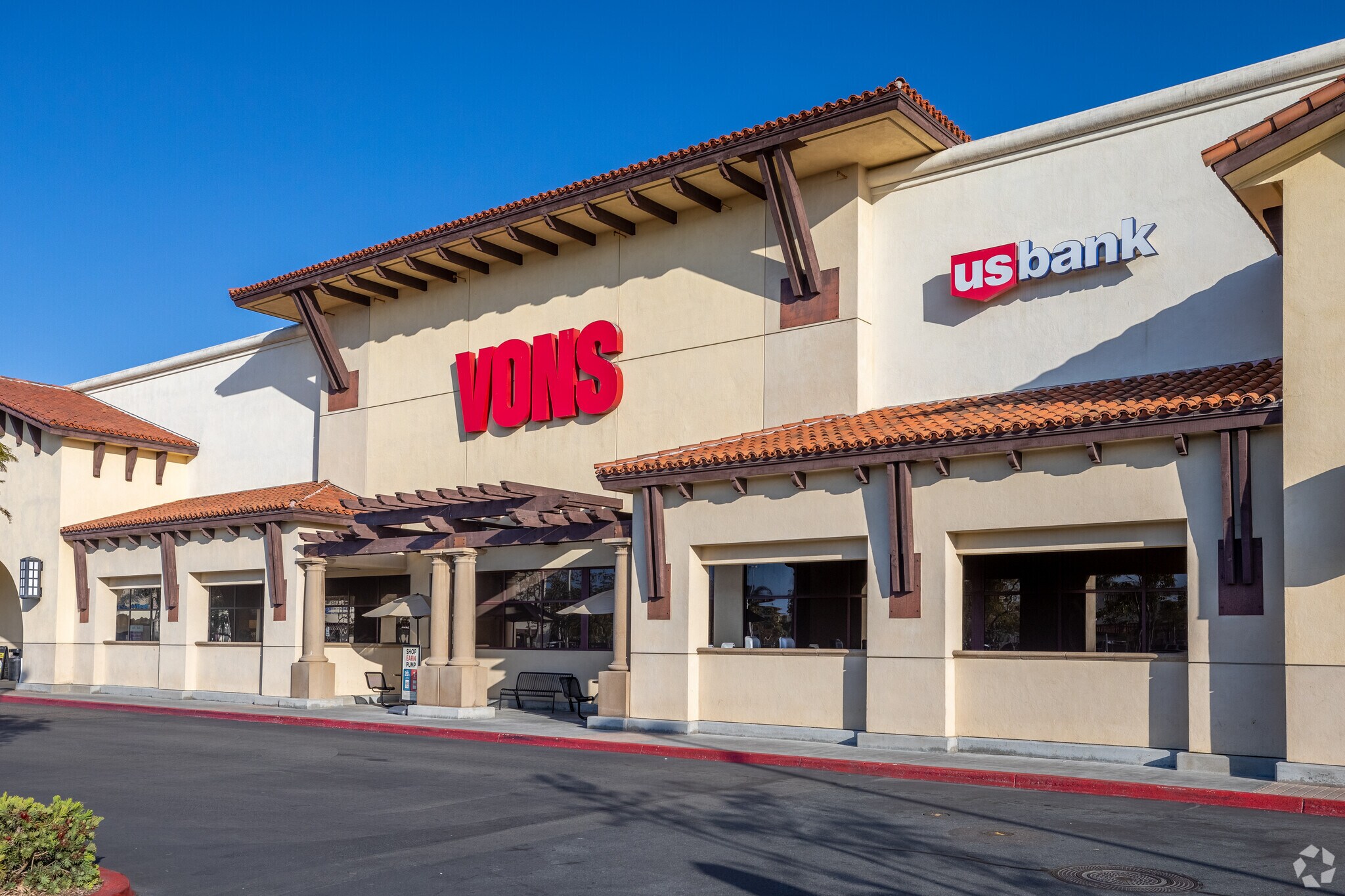 1745 Eastlake Pky, Chula Vista, CA 91915 The Marketplace at