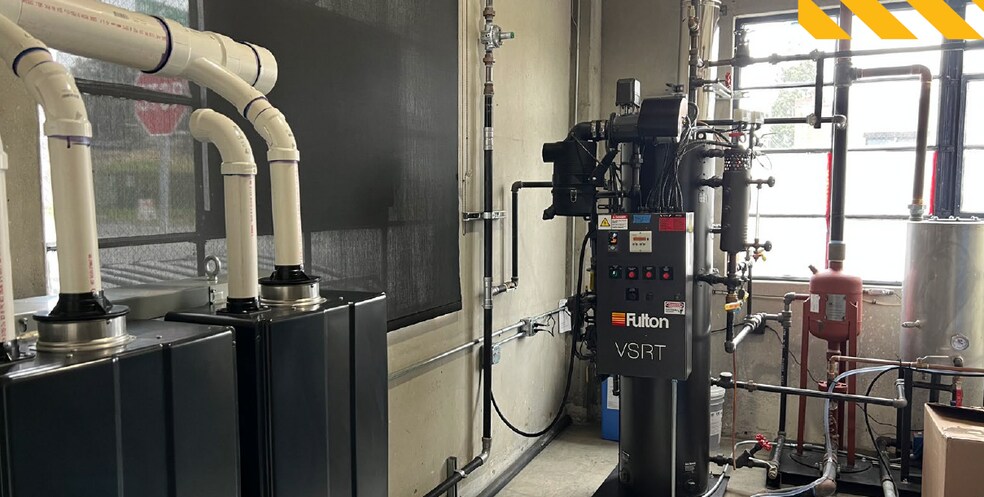 325 Martin Luther King Jr Way, Oakland, CA for lease - Building Photo - Image 2 of 5