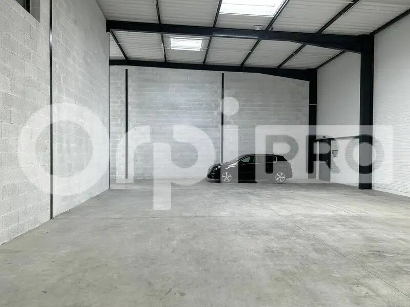 Industrial in Genay for lease Building Photo- Image 1 of 7