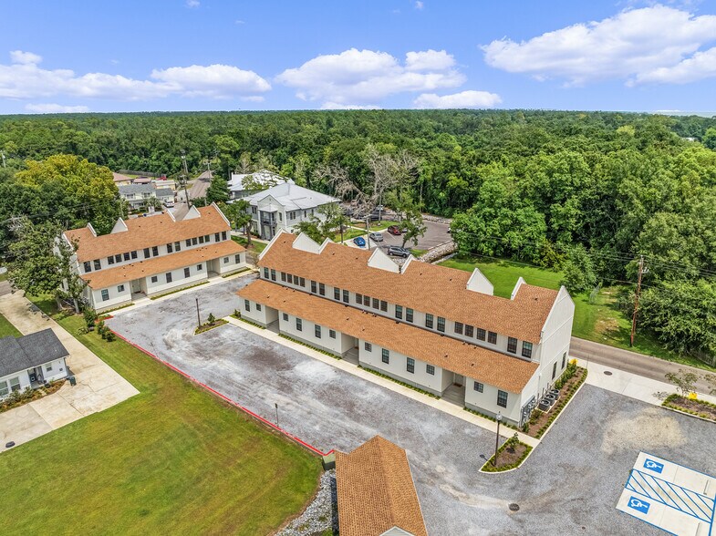 115 Menge Ave, Pass Christian, MS 39571 Multifamily for Sale