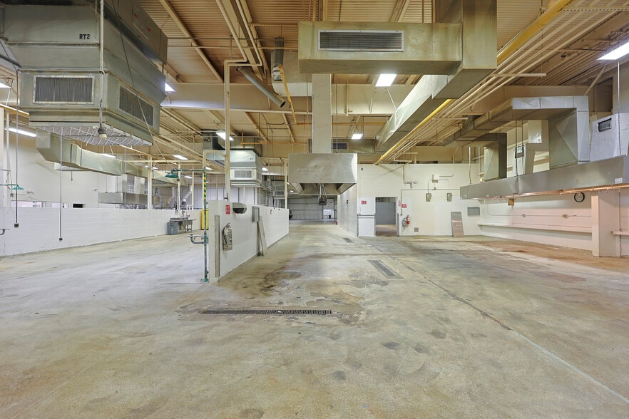 125 Liberty St, Brockton, MA for lease - Building Photo - Image 3 of 24