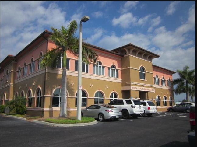 3208 Chiquita Blvd S, Cape Coral, FL for lease - Primary Photo - Image 1 of 7