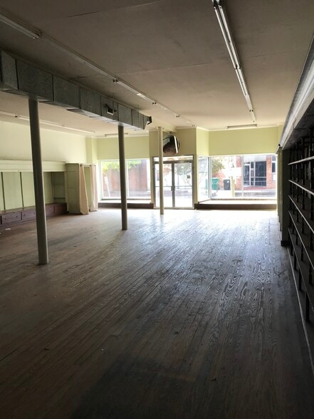 120 Washington St, Williamston, NC for sale - Interior Photo - Image 2 of 19