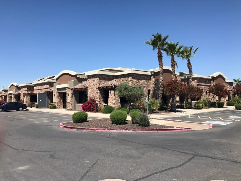 3271 E Queen Creek Rd, Gilbert, AZ 85297