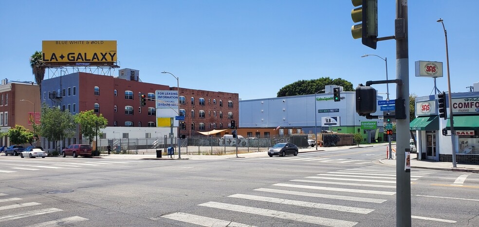4708 Fountain Ave, Los Angeles, CA for lease - Building Photo - Image 2 of 3