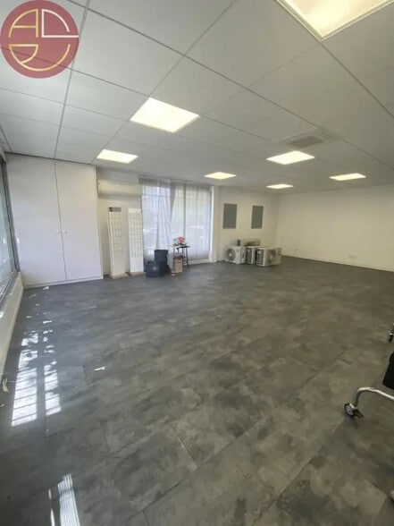 Office in Balma for lease - Interior Photo - Image 2 of 7