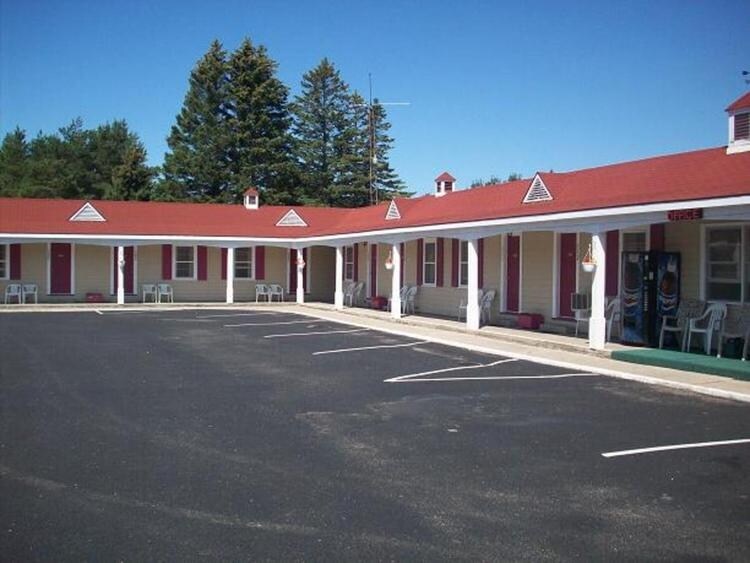 10470 W US Highway 23, Mackinaw City, MI 49701