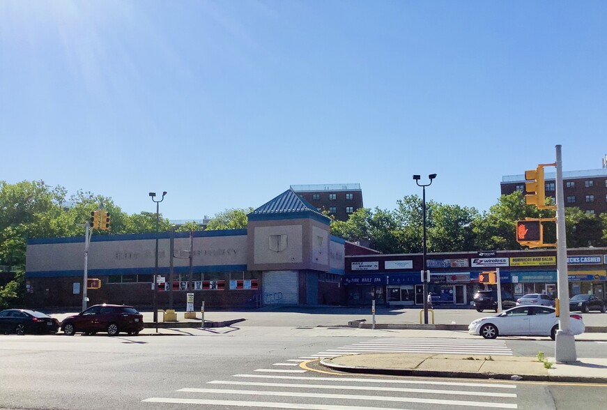 9704-9712 Seaview Ave, Brooklyn, NY for lease - Building Photo - Image 1 of 1