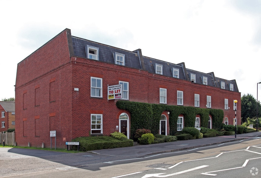 1-4 Bridge Rd, Bagshot for sale - Primary Photo - Image 1 of 1