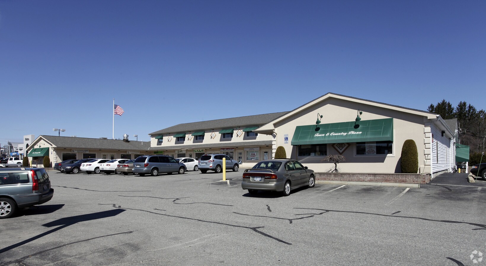 1665 Hartford Ave, Johnston, RI 02919