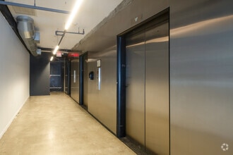 14 NE 1st Ave, Miami, FL for lease Interior Photo- Image 2 of 28