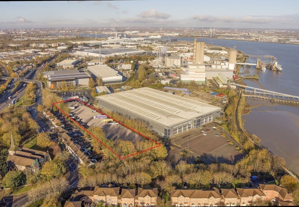 Church Manorway, Erith for lease Building Photo- Image 1 of 7