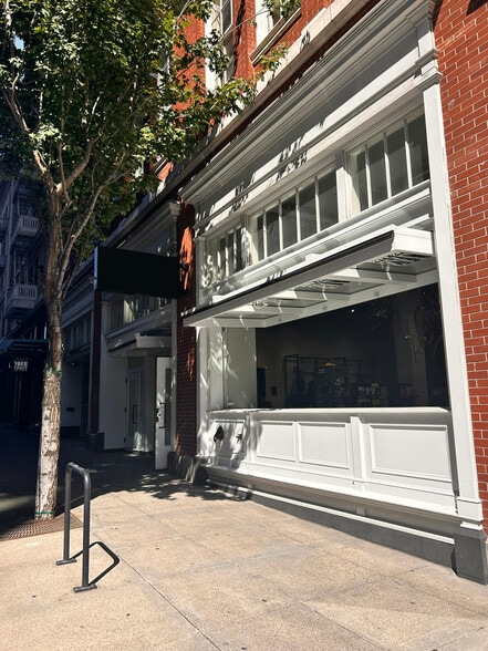 1101-1111 SW Washington St, Portland, OR for lease - Building Photo - Image 2 of 9