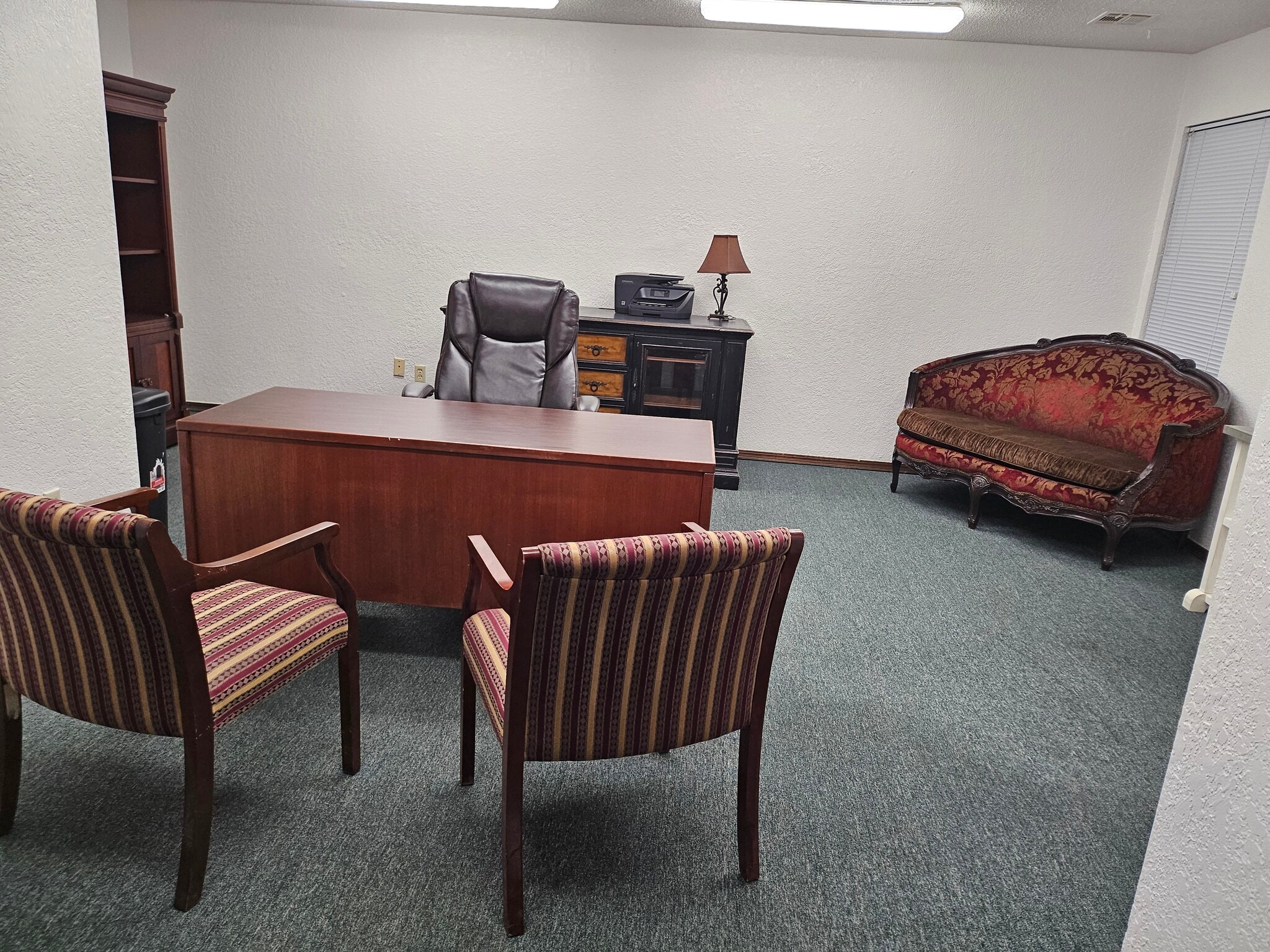 2 E 11th St, Edmond, OK for sale Interior Photo- Image 1 of 3