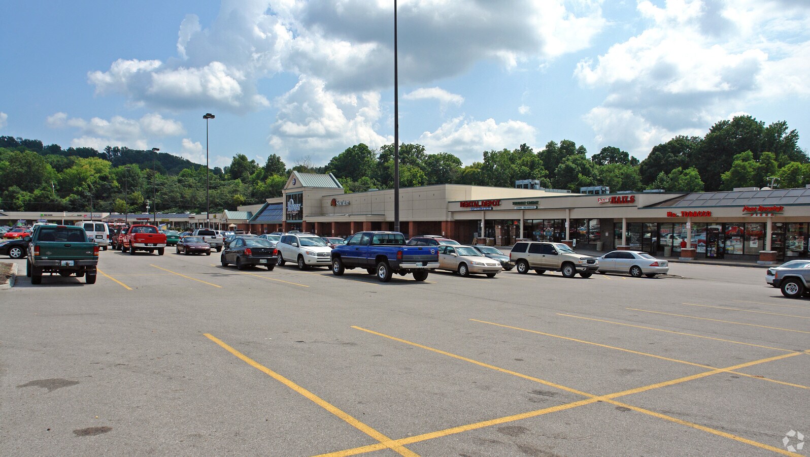 44034409 Chapman Hwy, Knoxville, TN 37920