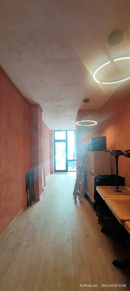 Rue Guy Môquet, Paris for lease - Interior Photo - Image 2 of 4