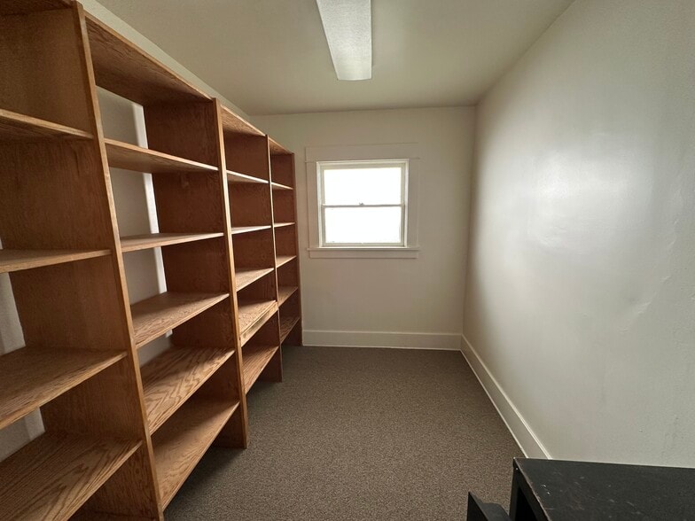 301 E Main St, Santa Maria, CA for sale - Building Photo - Image 3 of 6