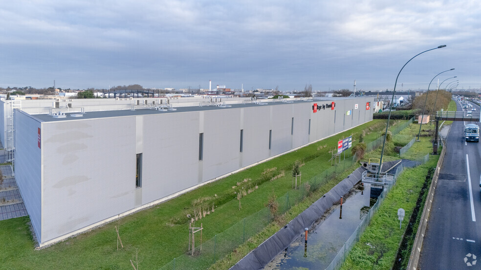 Flex in Toulouse for lease - Aerial - Image 3 of 5