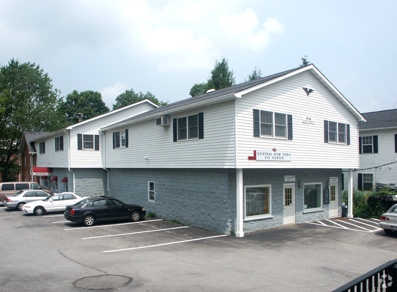 1073 Main St, Fishkill, NY for sale - Building Photo - Image 1 of 1