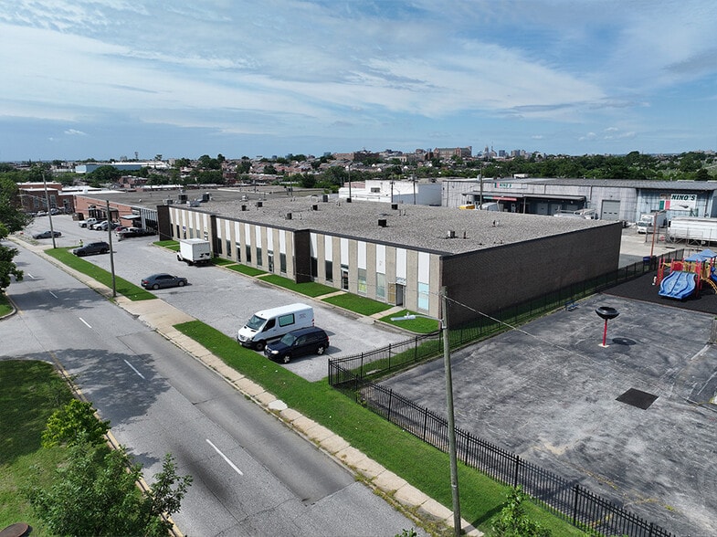 1720-1738 Edison Hwy, Baltimore, MD for lease - Building Photo - Image 2 of 6