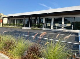 2100 E Commercial Blvd, Fort Lauderdale FL - Storefront Property