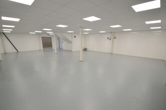 1-6 Lime Field South, South Molton for lease Interior Photo- Image 1 of 5