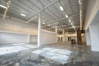 5600 Boul des Gradins, Québec, QC for lease Interior Photo- Image 2 of 6