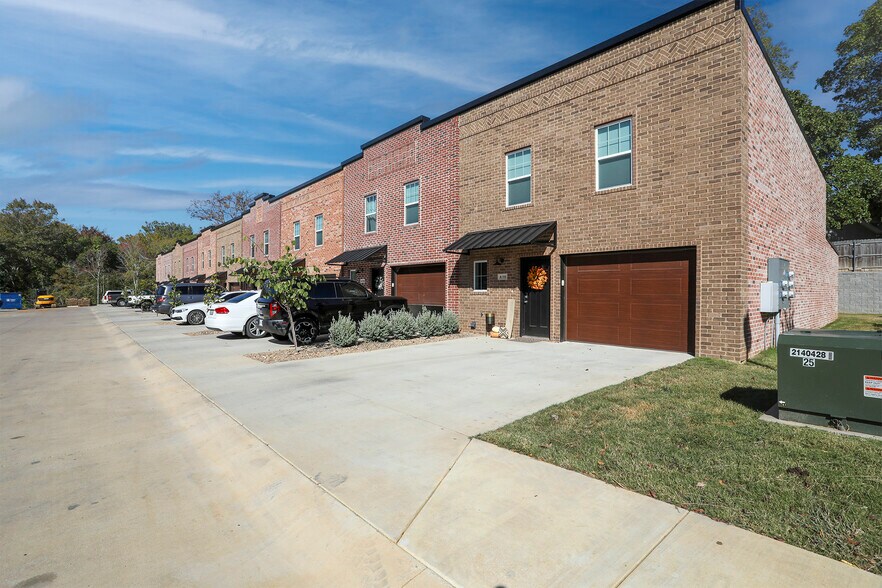 1340 Brad Circle, Lindale, TX for sale - Building Photo - Image 1 of 1