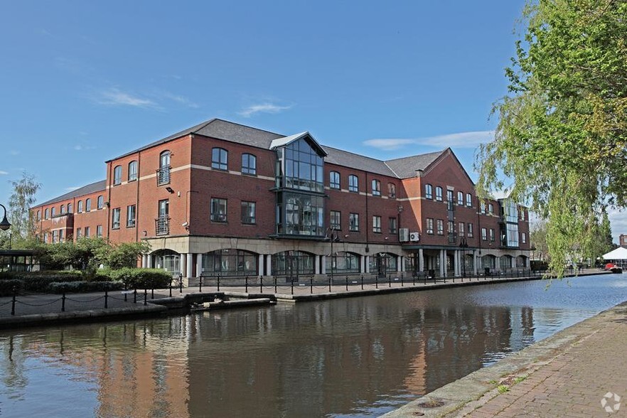 Waterside Dr, Wigan for sale - Primary Photo - Image 1 of 1